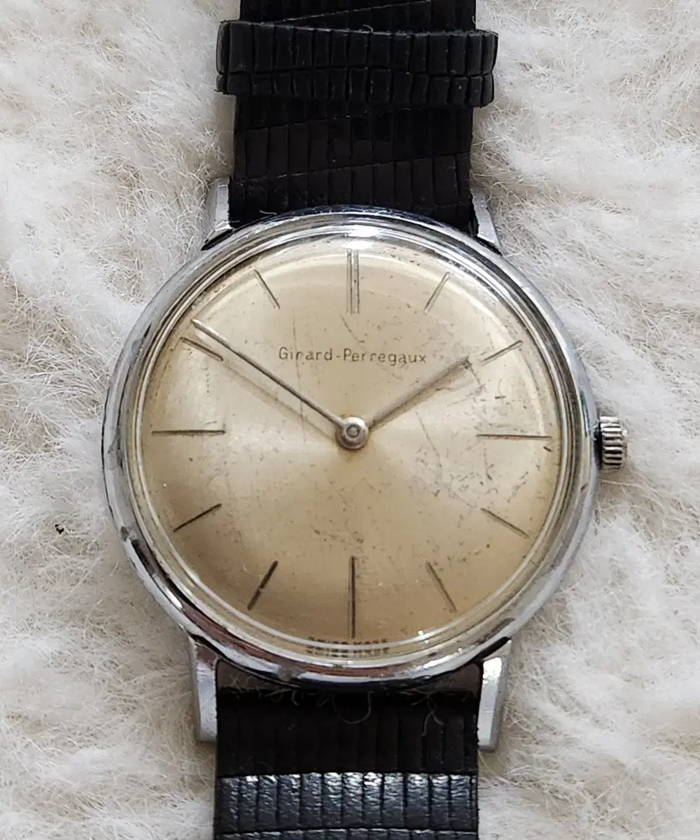 # 212 )  GIRARD PERREGAUX  PATINA